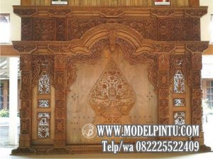 Model Gebyok Kayu Jati Ukiran Wayang Di Pintu