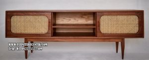 Model Meja TV Kayu Jati Vintage Rotan